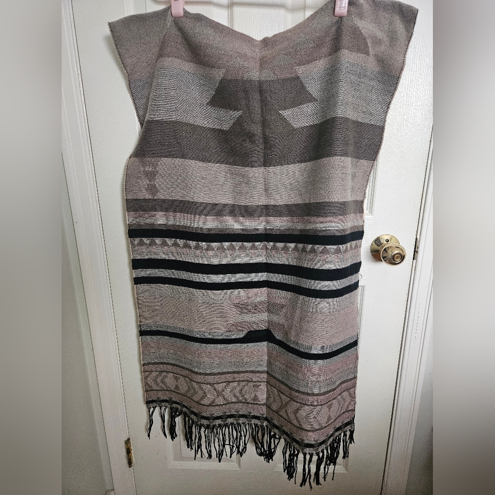 Geometric Blanket Scarf